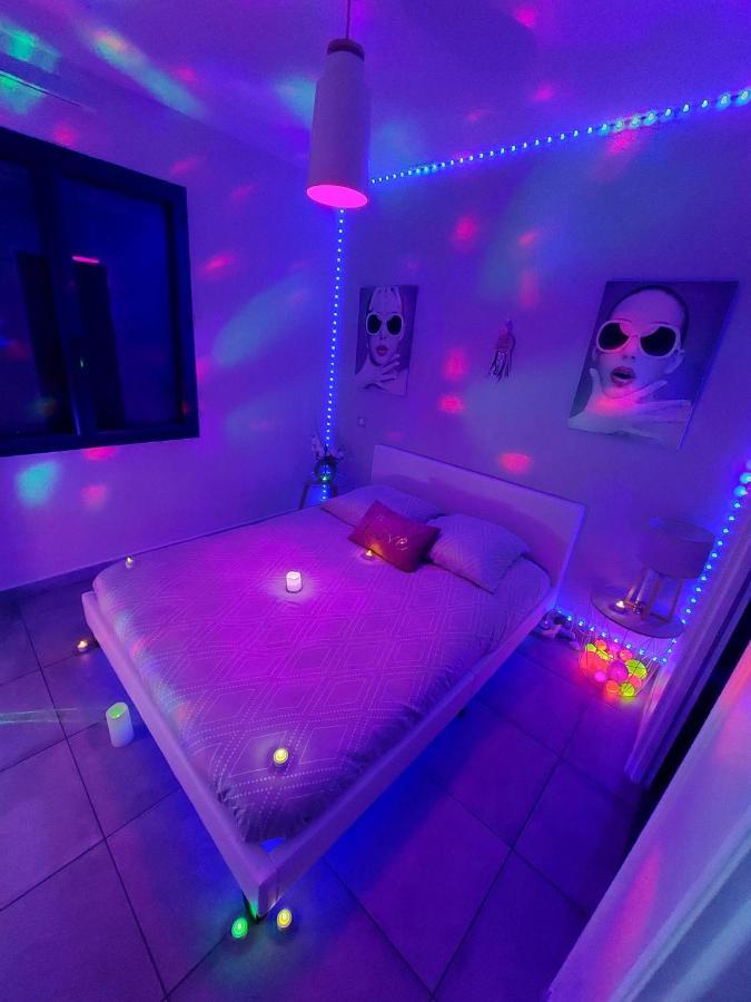 Un Sejour Romantique En Couple Avec Jacuzzi Prive Chromotherapie Jardin Maison Privee Ychoux Eksteriør billede
